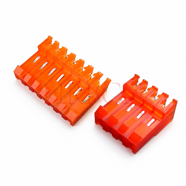3,96 mm-es osztású IDC 180 fokos átvezetés zárórámpával